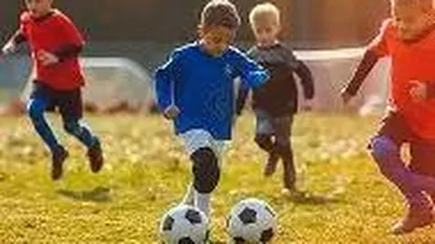 “全国网友热捧的小城“野球”赛事，究竟有何魅力？”